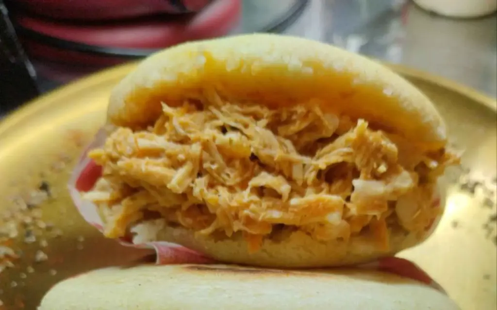 Arepa de pollo